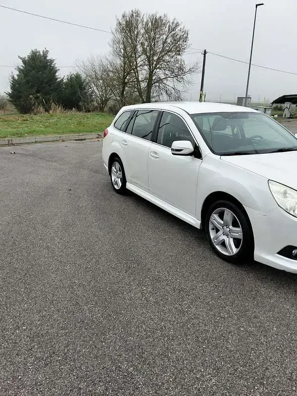 Usata Subaru Legacy Trend 150 CV (110 kW) 2012 Station wagon