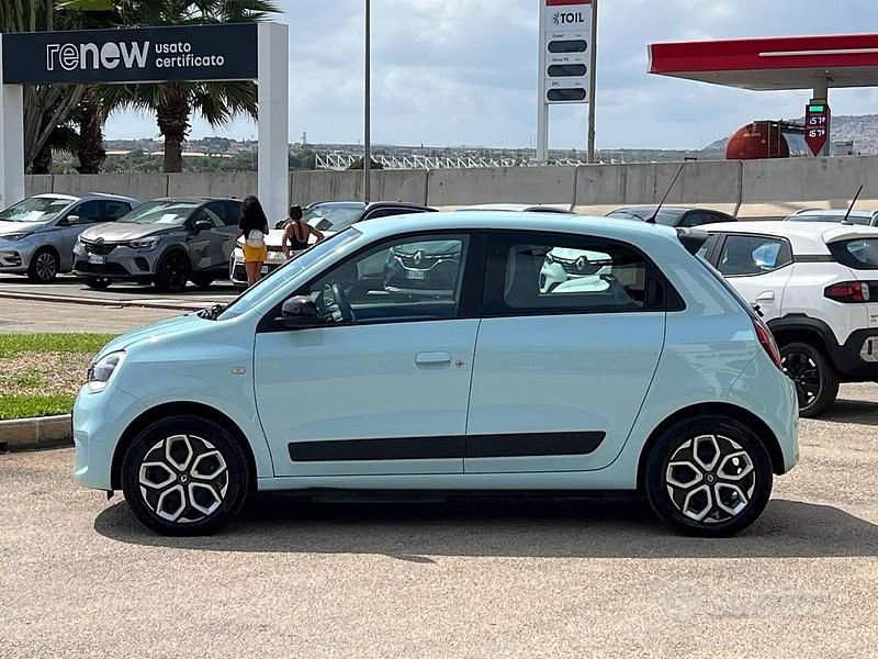 Usata Renault Twingo Equilibre 60 kW (82 CV) 2023 Blu Utilitaria