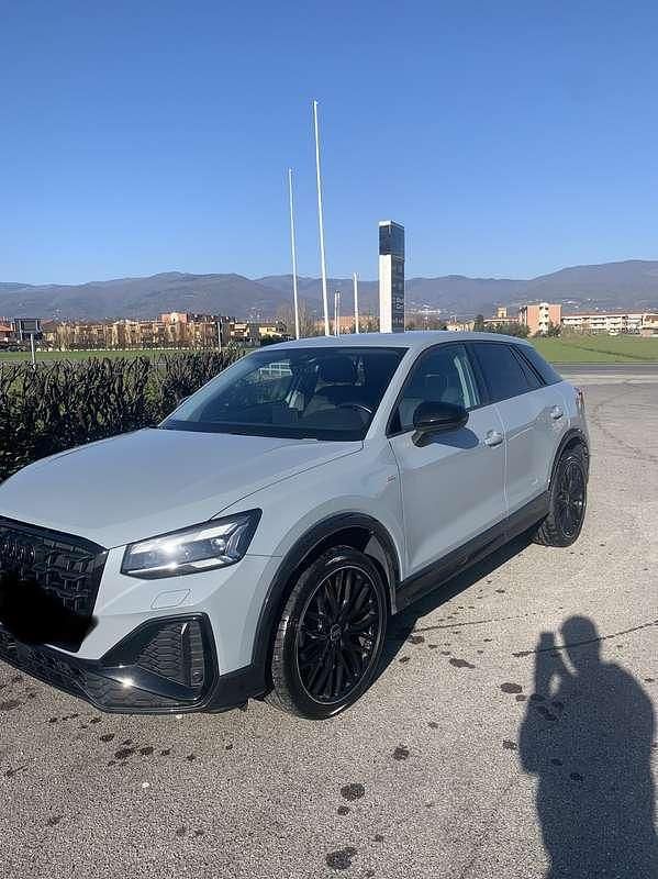Usata 2021 Audi Q2 Ambiente SUV | 23.900 € (Buon prezzo) - Immagine 1/4