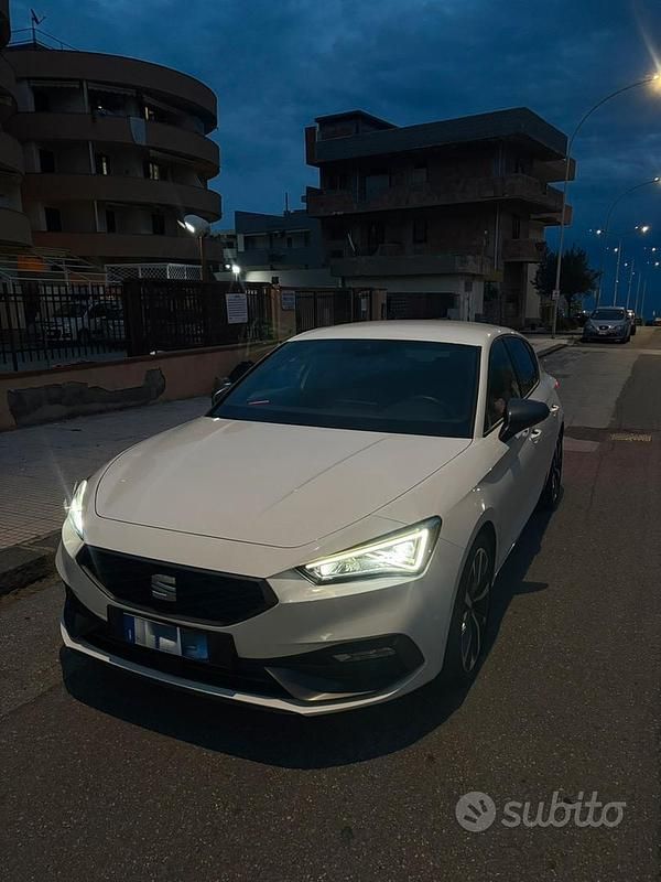 Usata Seat Leon FR 115 CV (84 kW) 2023 Bianco Berlina