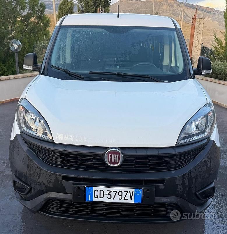 Usata Fiat Doblò Easy 120 CV (88 kW) 2021 Bianco Monovolume