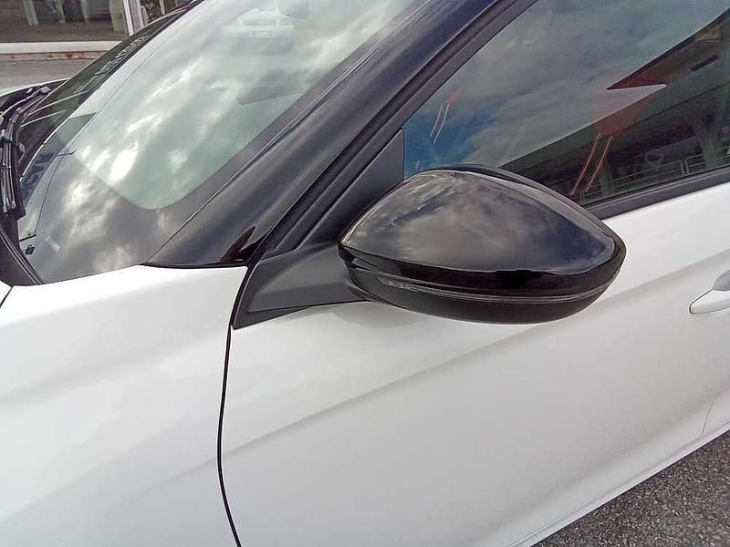 Usata Opel Corsa-e Elegance 56 kW (77 CV) 2021 Bianco Utilitaria