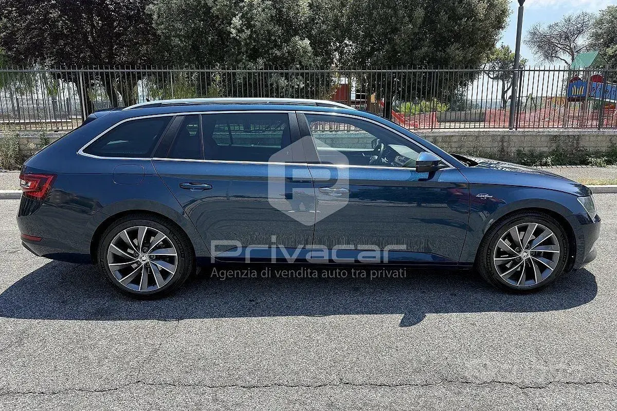 Usata Skoda Superb LAURIN & KLEMENT 190 CV (139 kW) 2018 Bluazzurro Station wagon