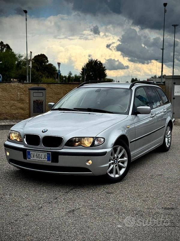Grigio Usata 2005 BMW 320 Station wagon | 1500 € (Ottimo prezzo) - Immagine 1/4