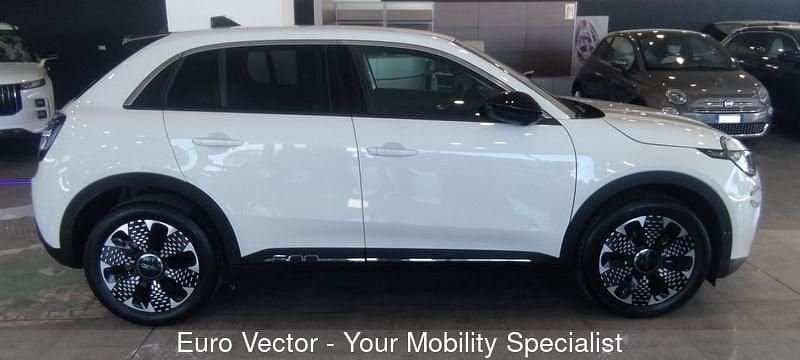 Usata Fiat 600 La Prima 101 CV (74 kW) 2025 Bianco SUV