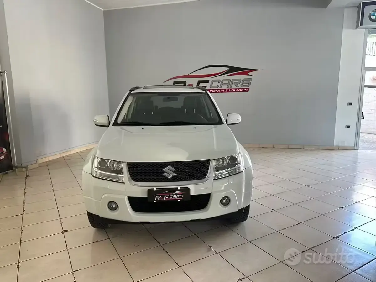 Usata Suzuki Grand Vitara 129 CV (94 kW) 2010 Bianco SUV