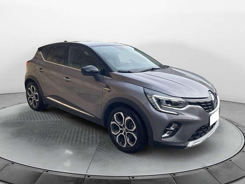 Usata Renault Captur Techno 143 CV (105 kW) 2022 Grigio SUV