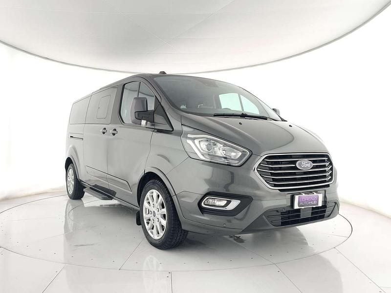 Usata Ford Tourneo Custom Titanium 185 CV (136 kW) 2021 Grigio metallizzato Furgone