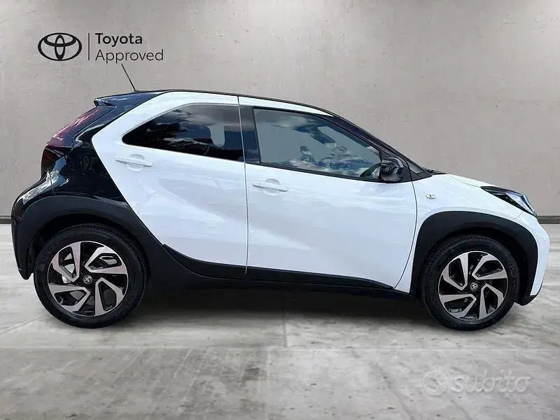 Usata Toyota Aygo X Trend 72 CV (52 kW) 2023 Bianco SUV