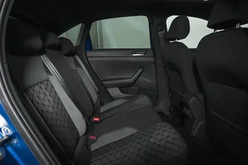 Usata VW Taigo R-line 116 CV (85 kW) 2025 Blu SUV