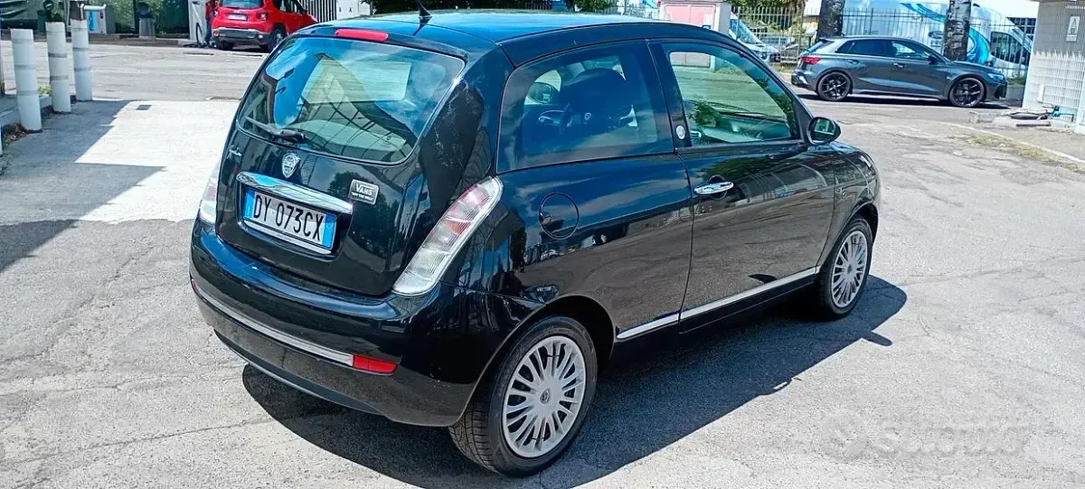 Usata Lancia Ypsilon 77 CV (56 kW) 2009 Nero Utilitaria