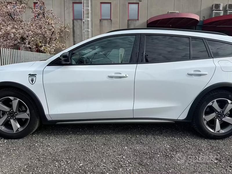 Usata Ford Focus Active 120 CV (88 kW) 2019 Bianco Station wagon