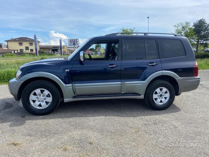 Usata Mitsubishi Pajero 160 CV (117 kW) 2004 Blu SUV