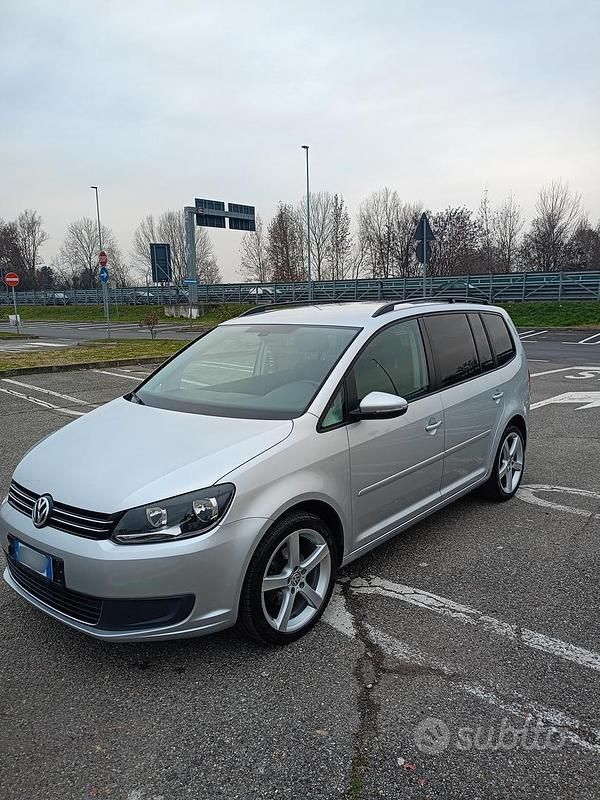 Usata VW Touran 105 CV (77 kW) 2013 Grigio Monovolume