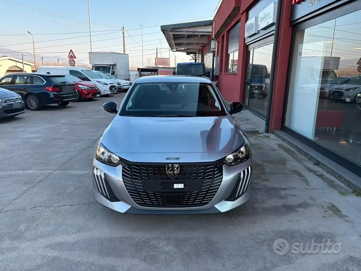 Nuova Peugeot 208 Style 100 CV (73 kW) 2026 Grigio Utilitaria