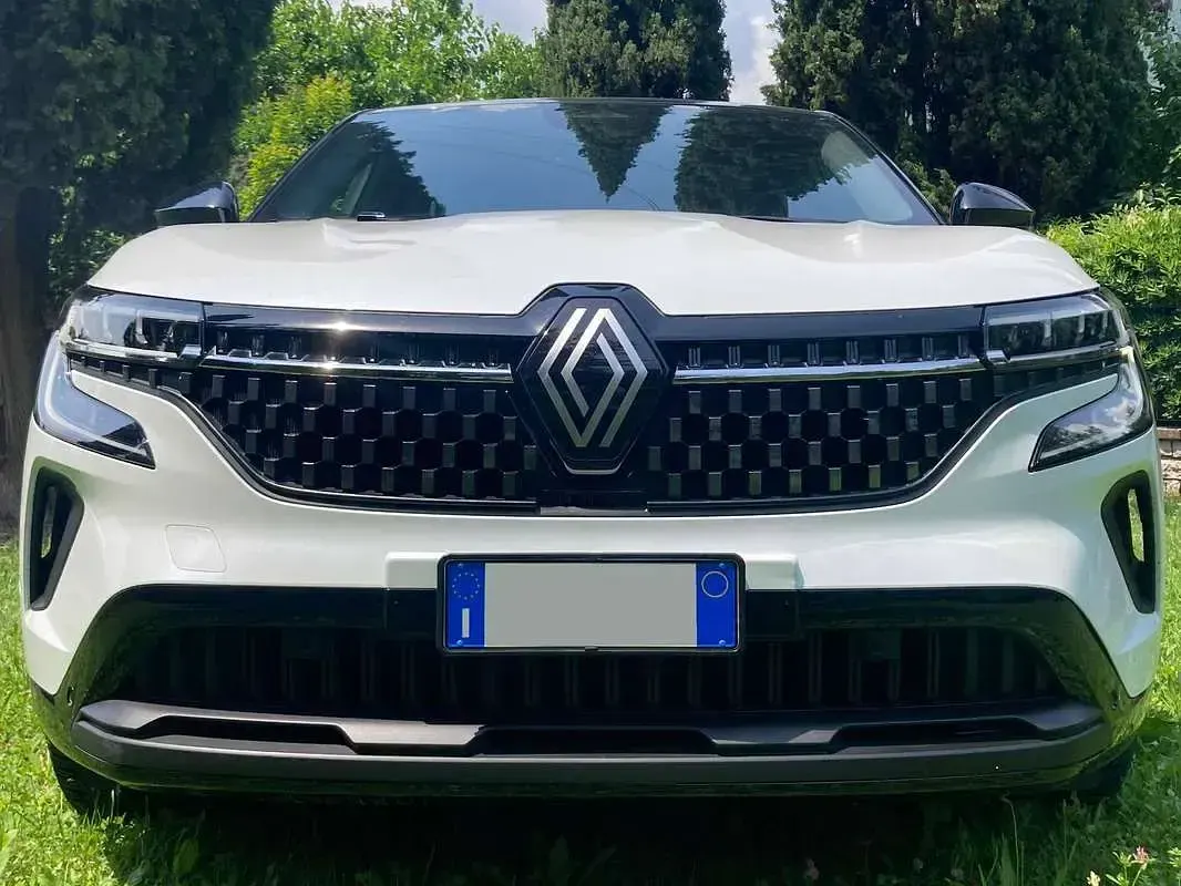 Usata Renault Austral Techno 131 CV (96 kW) 2024 Bianco SUV
