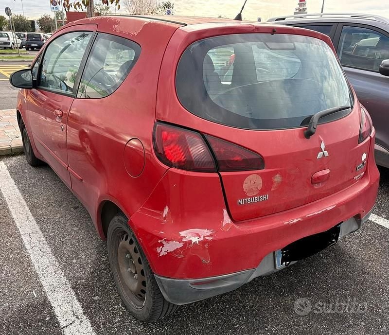 Usata Mitsubishi Colt 75 CV (55 kW) 2010 Rosso Berlina