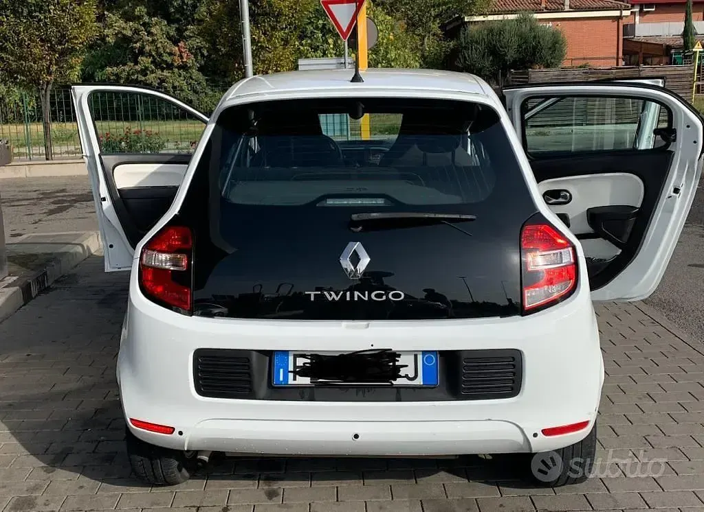 Usata Renault Twingo SE 69 CV (50 kW) 2015 Bianco Utilitaria