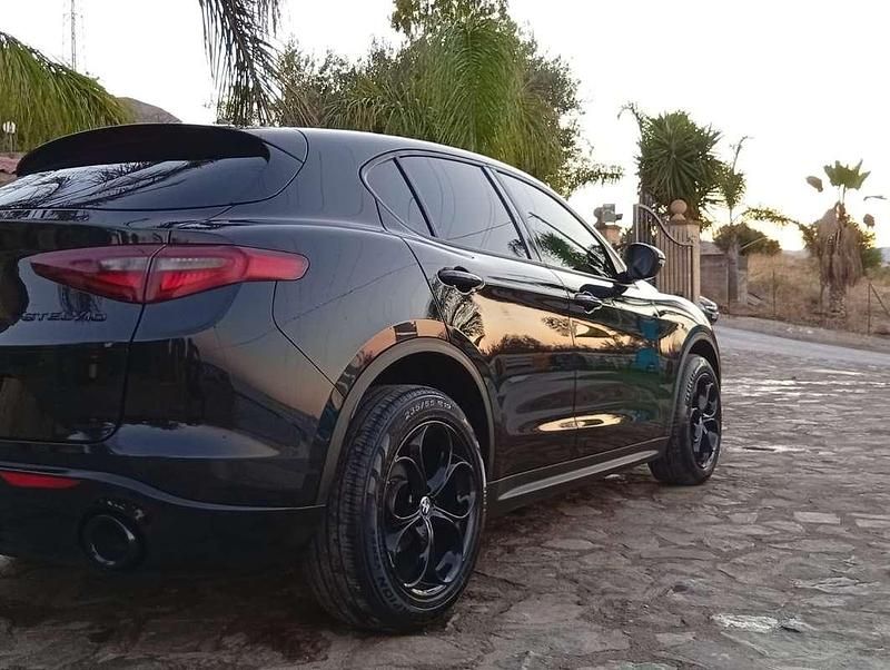 Usata Alfa Romeo Stelvio Executive 210 CV (154 kW) 2018 Nero SUV