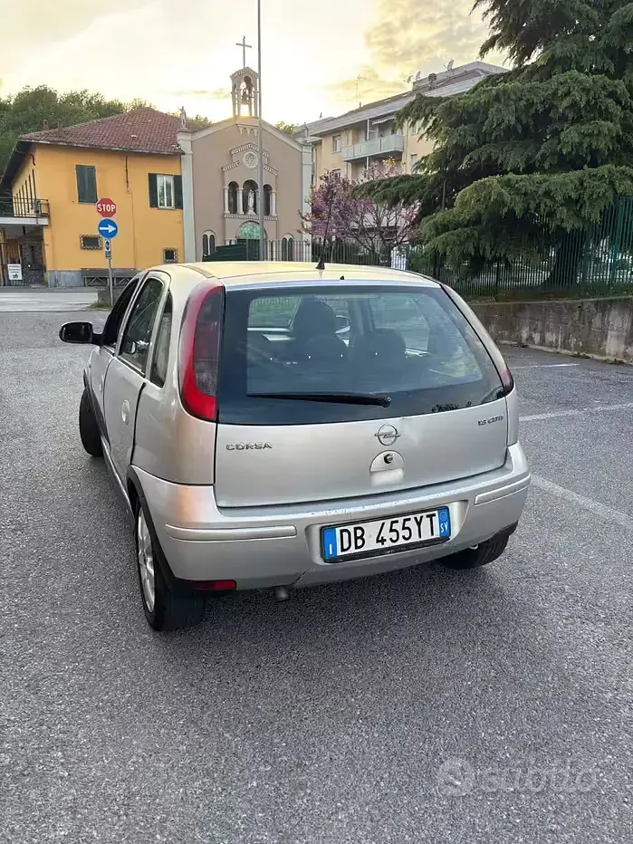 Usata Opel Corsa Club 69 CV (50 kW) 2006 Grigio Utilitaria