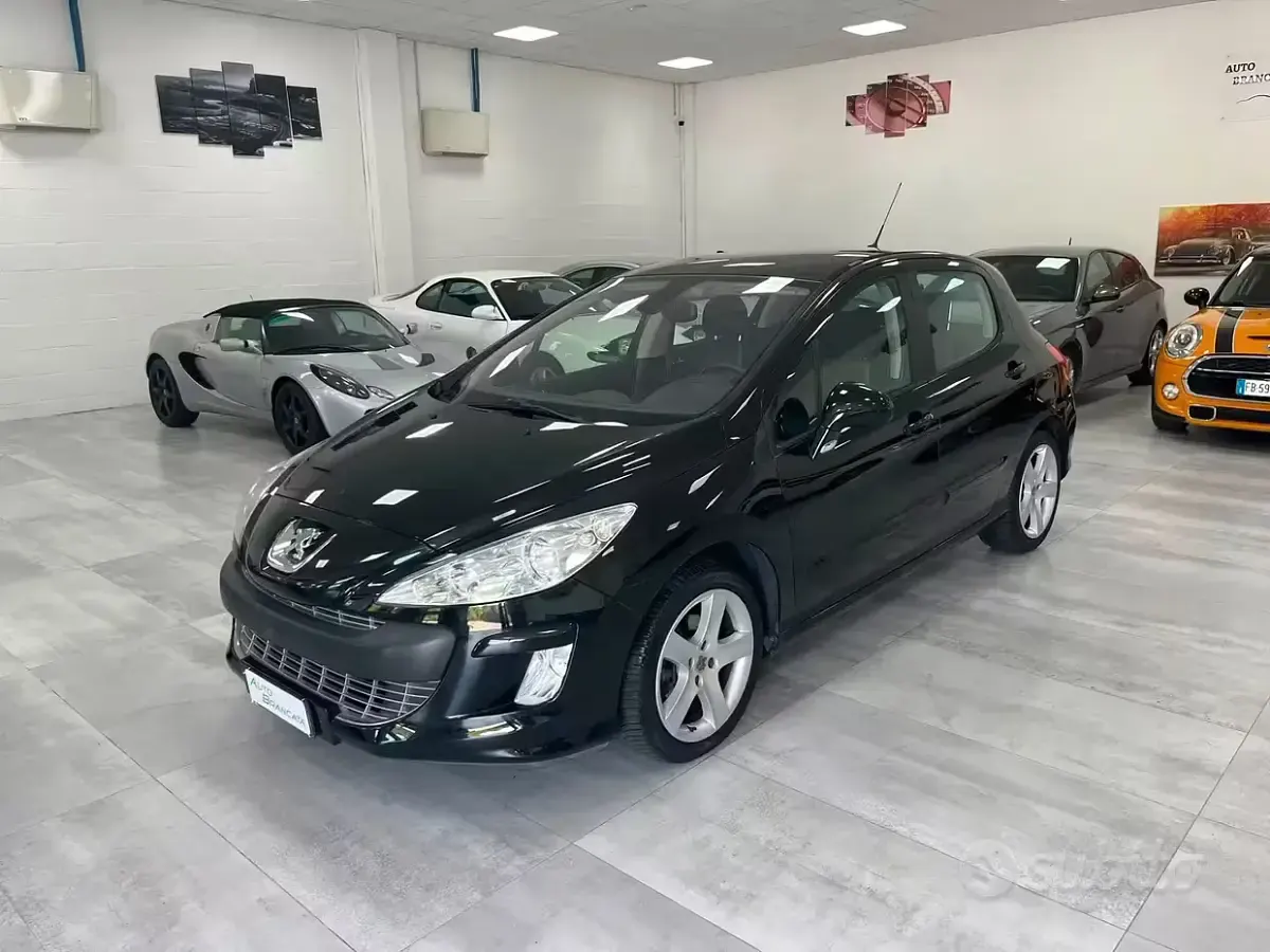 Usata Peugeot 308 109 CV (80 kW) 2008 Berlina