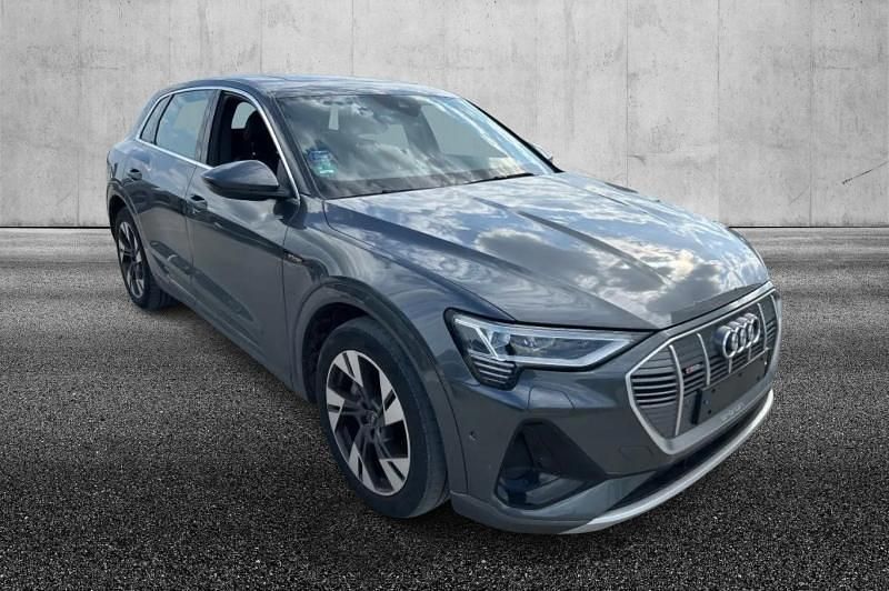 Usata Audi e-tron S-Line 158 kW (215 CV) 2022 Grigio SUV
