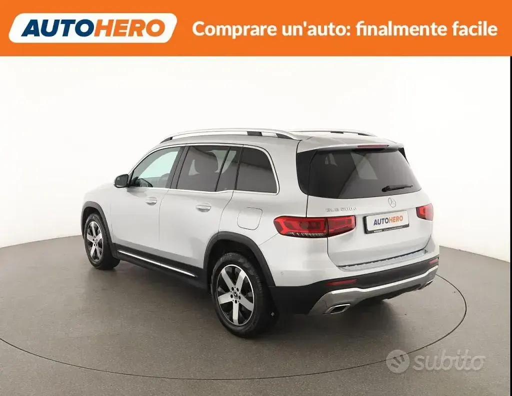 Usata Mercedes GLB180 150 CV (110 kW) 2021 Grigio SUV