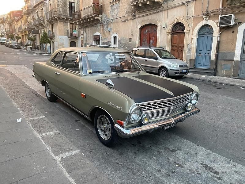 Grigio Usata 1960 Opel Rekord Tre volumi | 20.000 € - Immagine 1/4