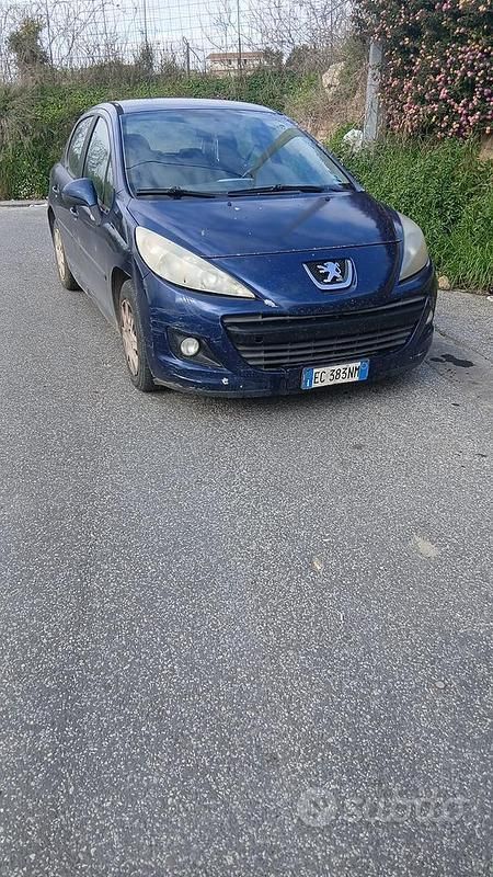 Usata Peugeot 207 70 CV (51 kW) 2010 Blu Berlina