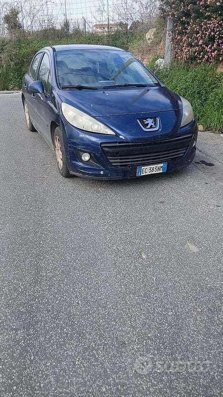 Blu Usata 2010 Peugeot 207 Tre volumi | 3000 € (Super prezzo) - Immagine 1/3
