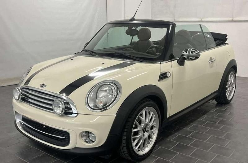 Usata Mini Cooper Cabriolet 120 CV (88 kW) 2011 Cabrio