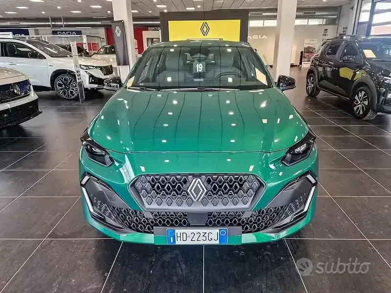 Nuova Renault Clio V Evolution 115 CV (84 kW) 2026 Verde Berlina
