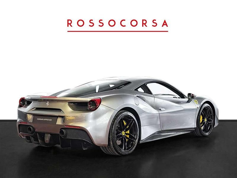 Usata Ferrari 488 670 CV (492 kW) 2017 Grigio titanio metallizzato Coupé