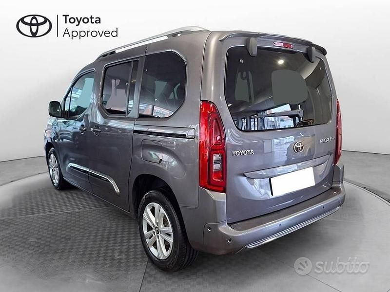 Usata Toyota Proace Verso City 131 CV (96 kW) 2022 Grigio Station wagon