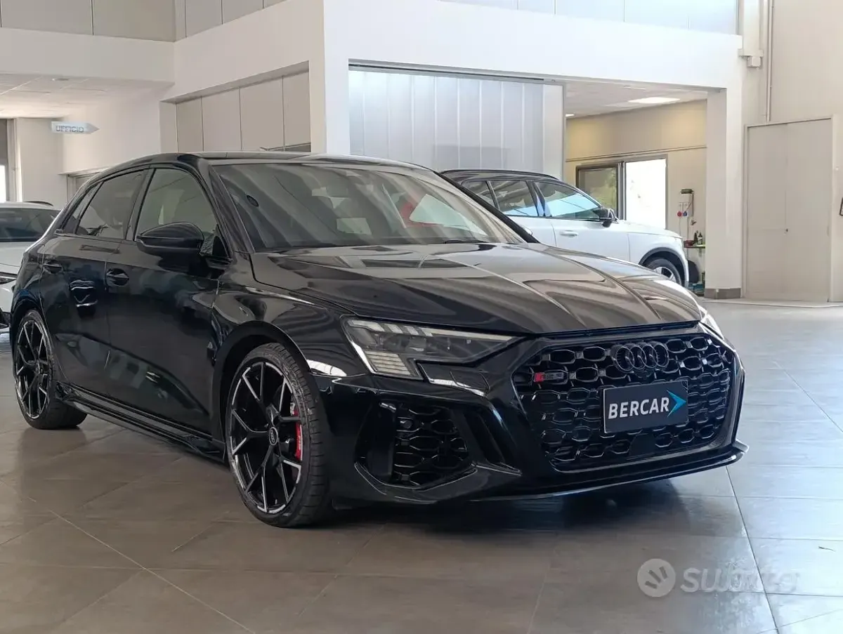 Usata Audi RS3 Sportback Comfort 400 CV (294 kW) 2023 Nero Utilitaria