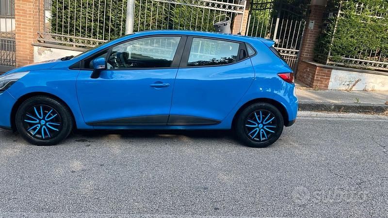 Usata Renault Clio IV 75 CV (55 kW) 2015 Blu Berlina
