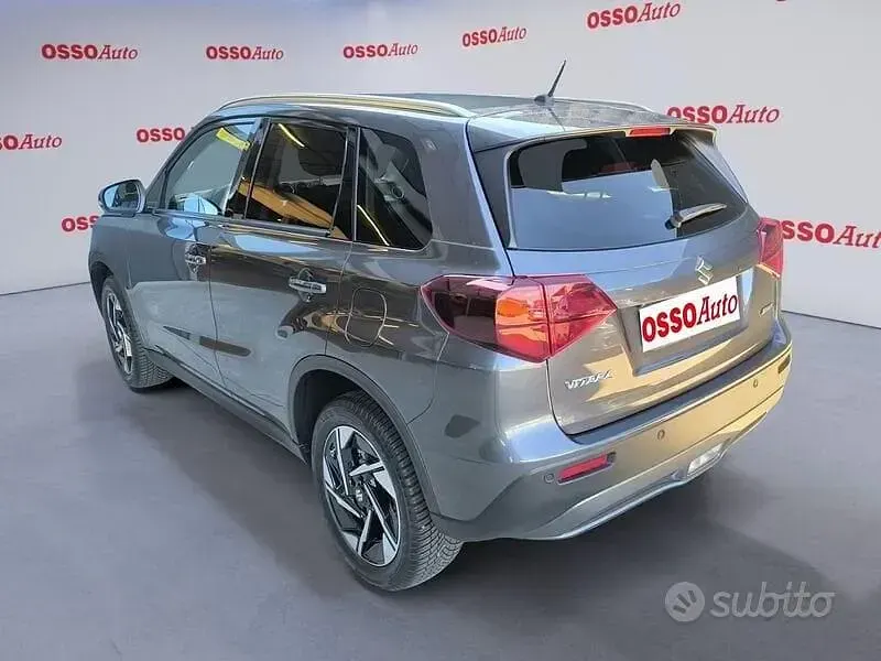 Usata Suzuki Vitara 129 CV (94 kW) 2025 Grigio SUV