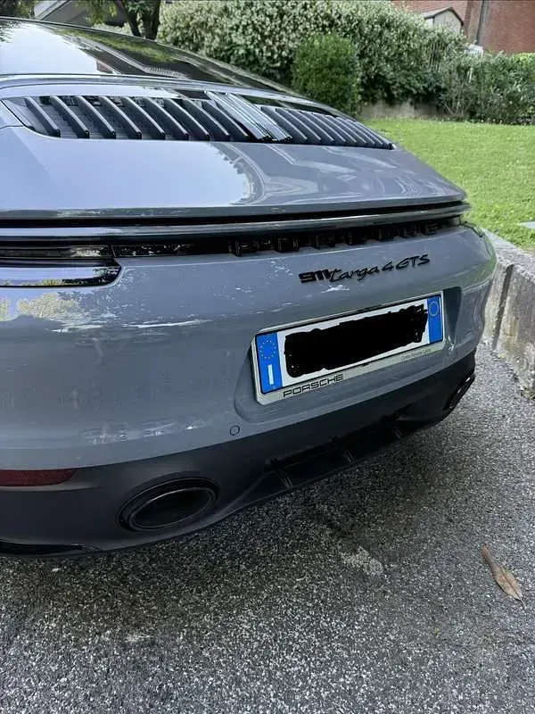 Usata Porsche 992 480 CV (353 kW) 2024 Grigio Cabrio