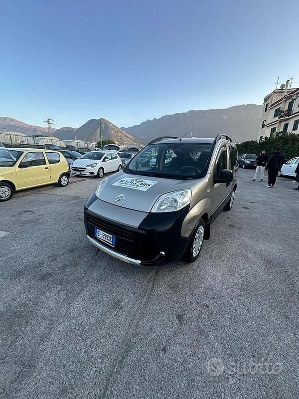 Usata Citroën Nemo 75 CV (55 kW) 2011 Marrone Monovolume
