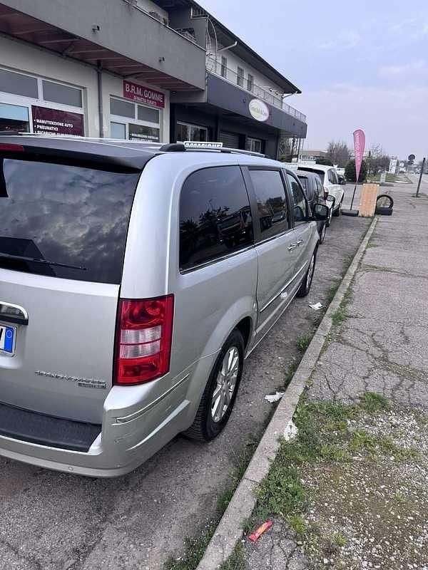 Usata Chrysler Grand Voyager 163 CV (119 kW) 2011 Monovolume