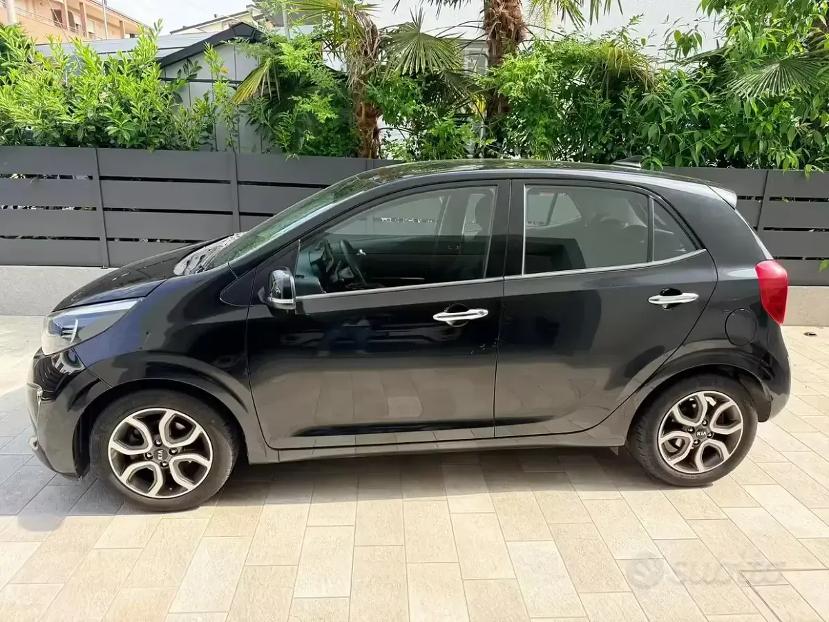 Gebraucht Kia Picanto 67 PS (49 kW) 2019 Schwarz Kleinwagen