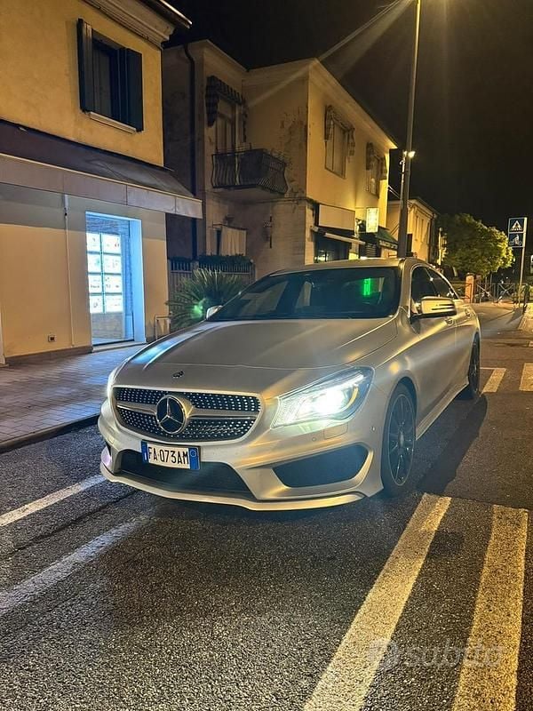 Usata Mercedes CLA220 177 CV (130 kW) 2015 Grigio Berlina