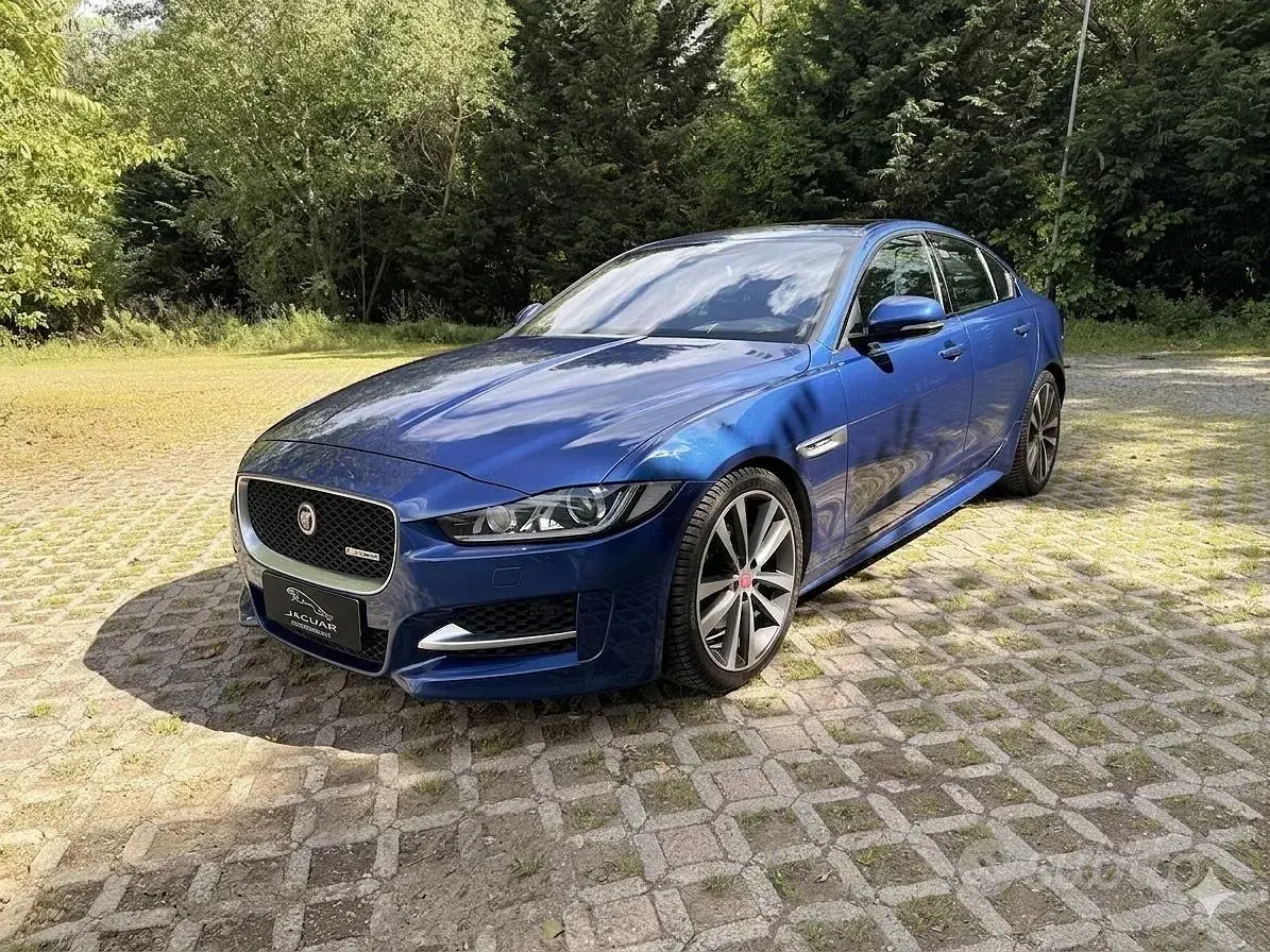 Usata Jaguar XE 180 CV (132 kW) 2015 Blu Berlina