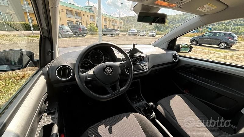 Usata VW up! 68 CV (50 kW) 2016 Grigio Utilitaria