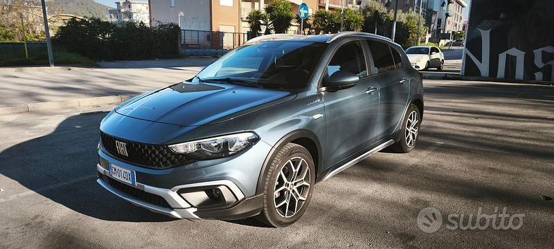 Usata Fiat Tipo Cross 95 CV (69 kW) 2023 Blu Berlina