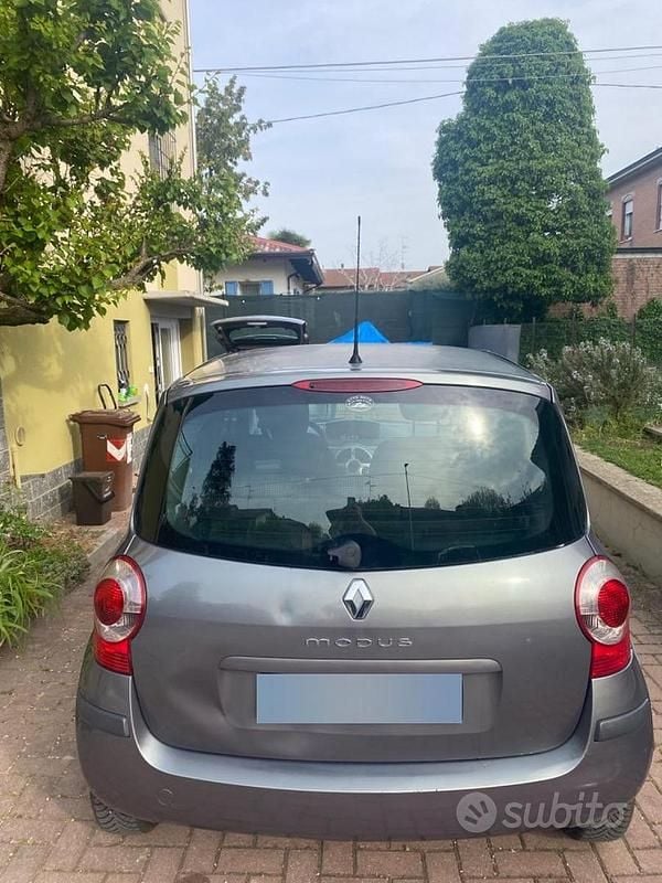 Usata Renault Modus 75 CV (55 kW) 2006 Monovolume