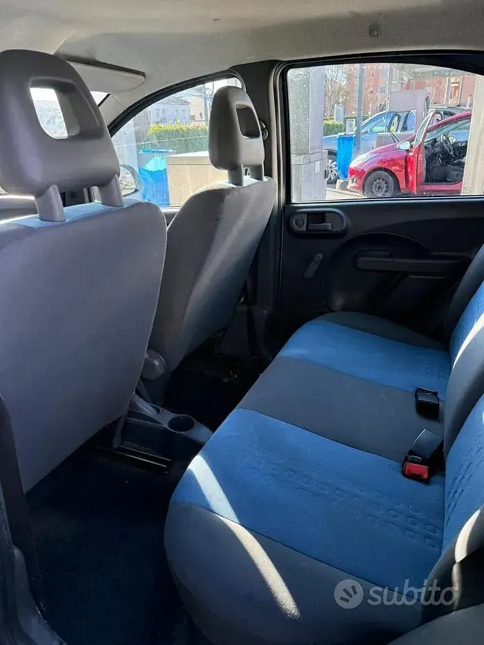 Usata Fiat Panda 69 CV (50 kW) 2011 Grigio Utilitaria