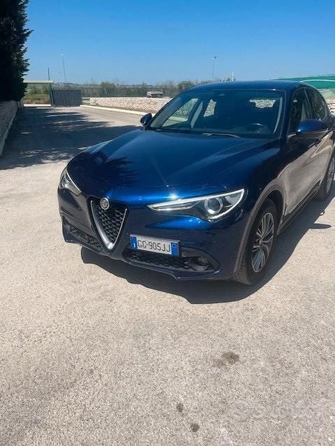 Usata Alfa Romeo Stelvio 160 CV (117 kW) 2021 Blu SUV
