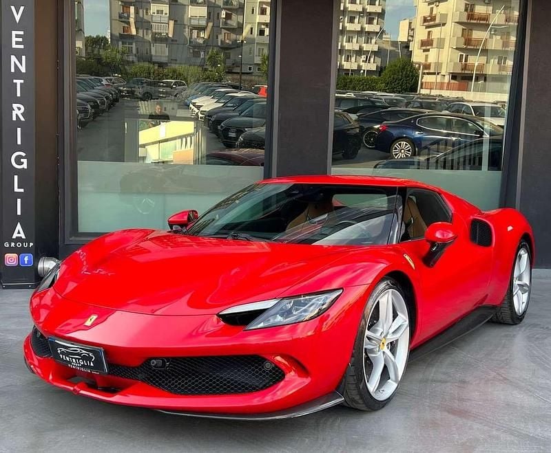 Usata Ferrari 296 830 CV (610 kW) 2022 Other Coupé