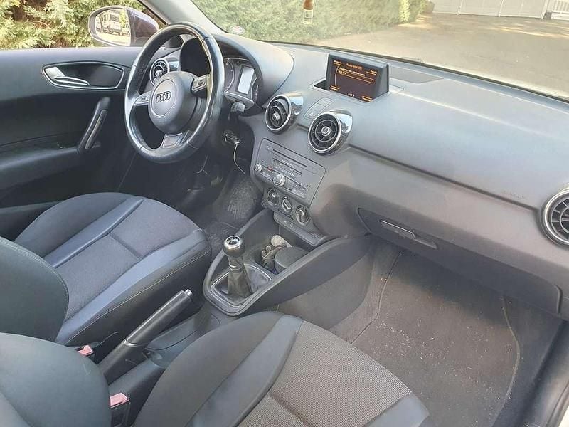 Usata Audi A1 Attraction 90 CV (66 kW) 2013 Bianco Utilitaria